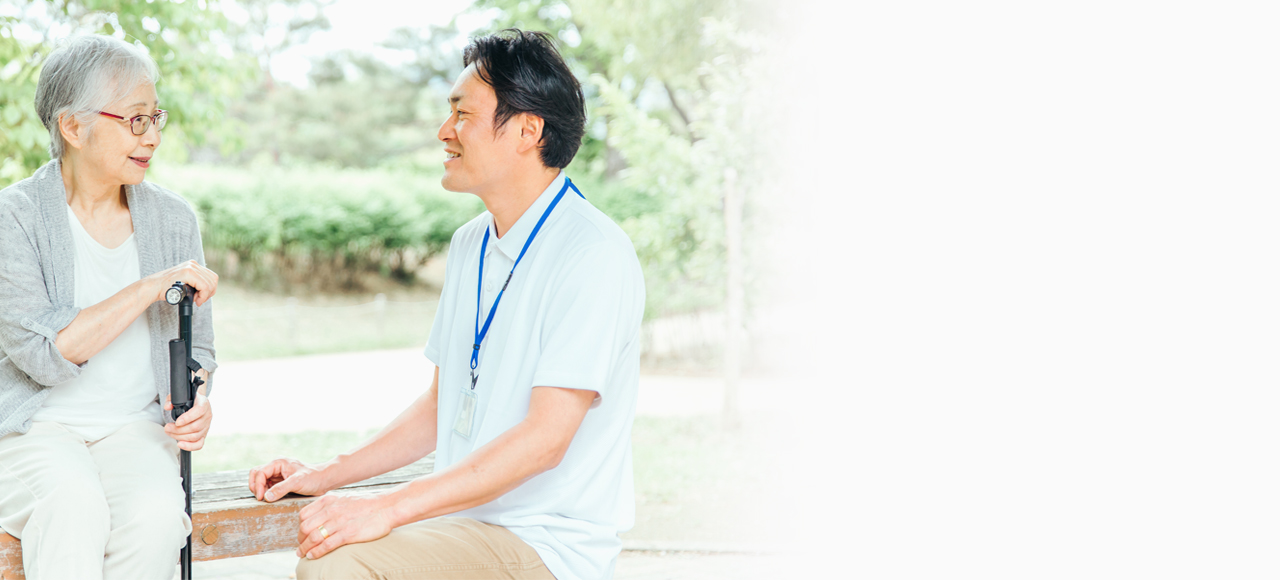 訪問介護の男性ヘルパー